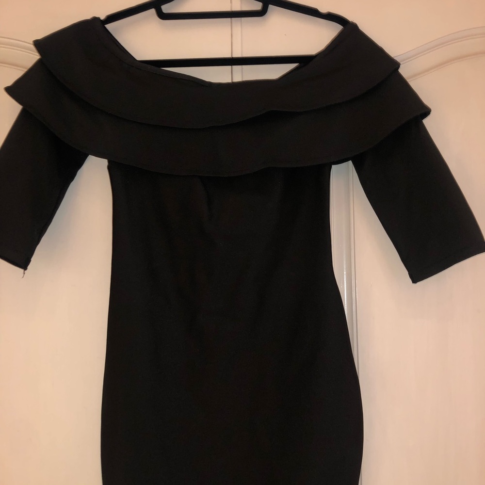 Brand new black cocktail dress by the famed wow couture designer🖤🔥🖤
